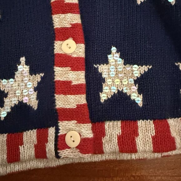 Quacker Factory Women Medium Sweater Patriotic NWT USA Flag Stars Button Covers - Picture 3 of 7